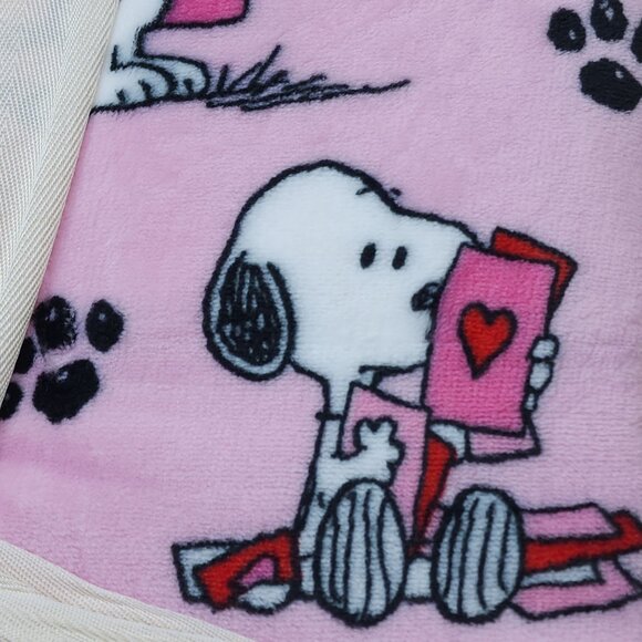 Peanuts Snoopy VelvetLoft Twin Blanket Berkshire 60x90" Pink Paws Valentines - Picture 3 of 8